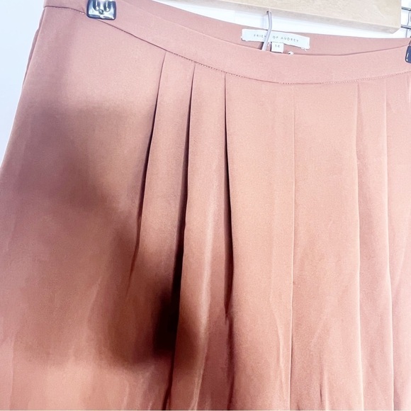 Friend of Audrey Wide Leg Trouser Pant - Picture 3 of 7